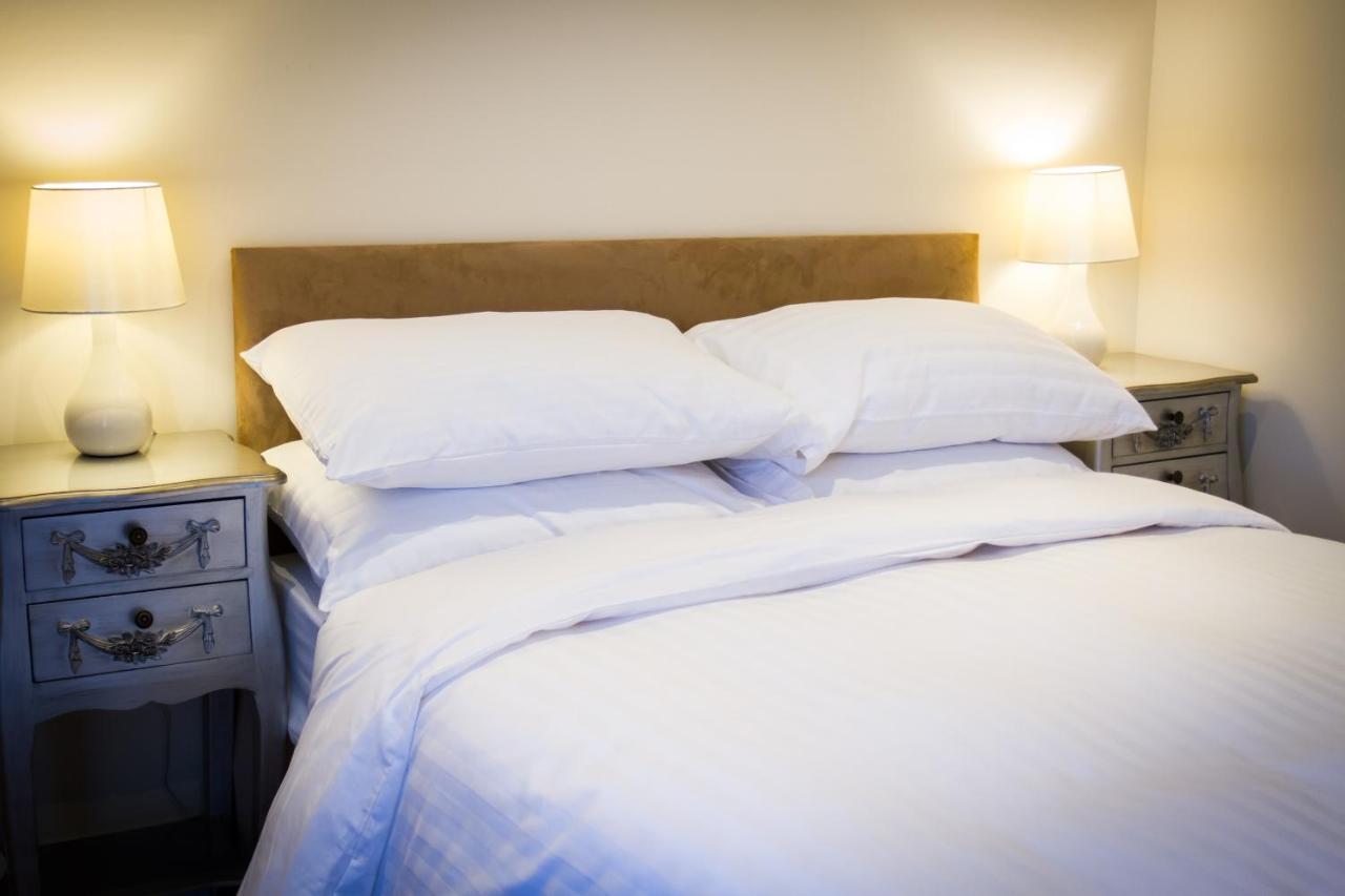 Fair Oak House Exeter Airport 3*
