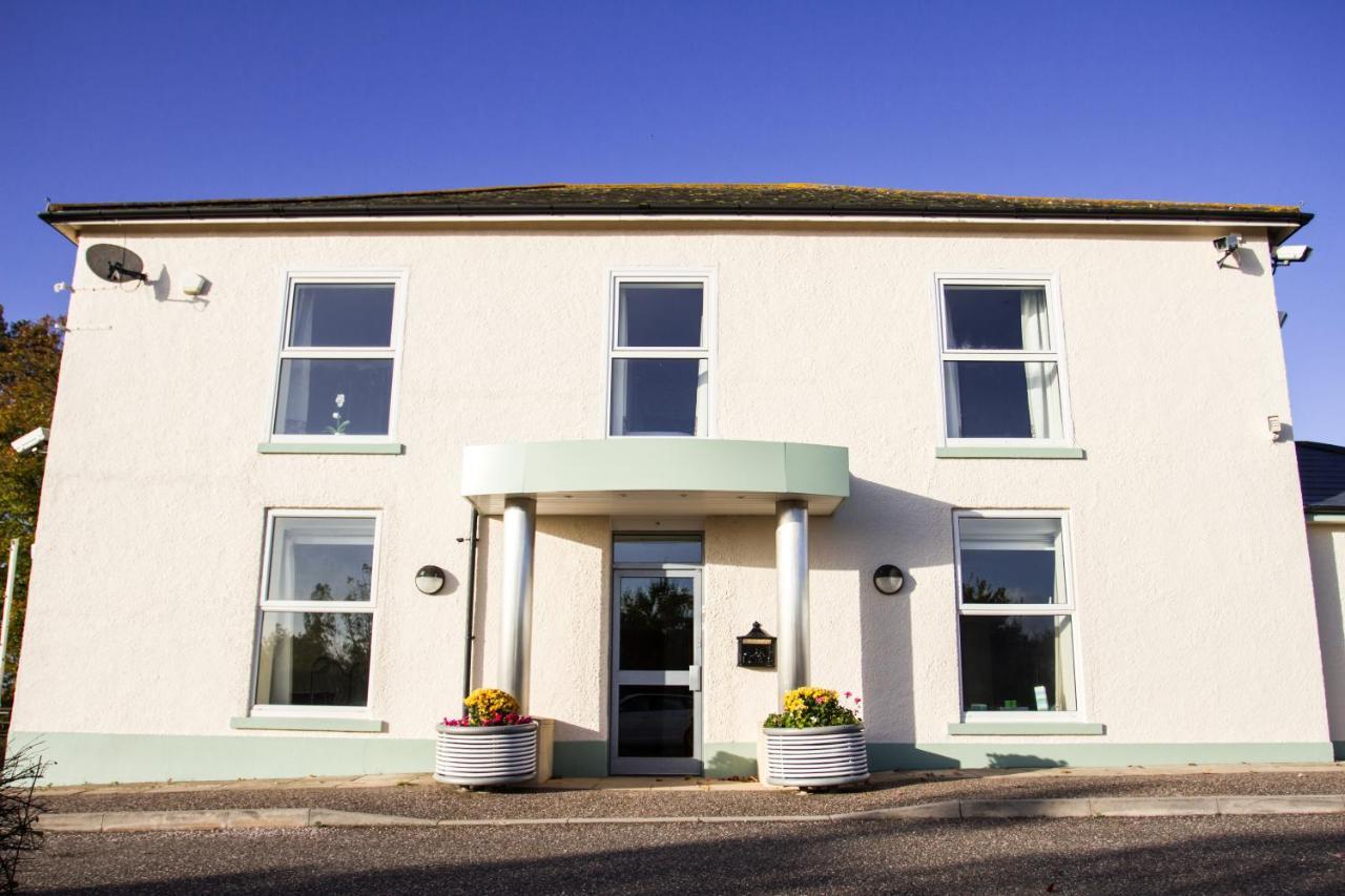 Fair Oak House Exeter Airport 3*